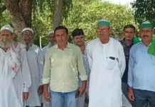 उत्तर प्रदेश के अमरोहा में भारतीय किसान यूनियन का धरना प्रदर्शन