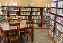 पुस्तक विमुख समाज में