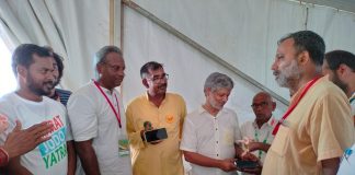 भारत जोड़ो यात्रा में निखिल डे और सलिल शेट्टी हुए शामिल