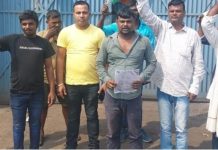 धनबाद स्थित ट्रांसपोर्ट कम्पनी जीटीएस के हटाये गए कर्मियों ने किया विरोध प्रदर्शन