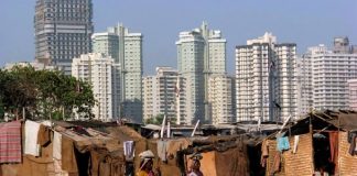 आज के भारत में विषमता कितनी है