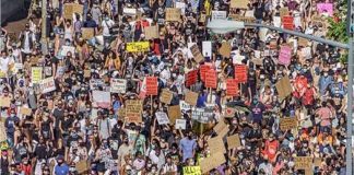 सोलापुर में विभिन्न माँगों को लेकर गन्ना किसानों का आंदोलन