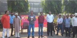 पूर्वोत्तर रेलवे मजदूर यूनियन ने की भूख हड़ताल