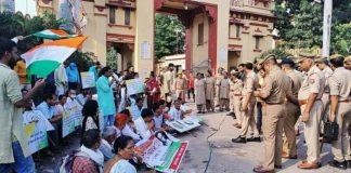 वाराणसी में प्रशासन ने सद्भावना पदयात्रा नहीं होने दी