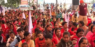 इंटरार्क मज़दूर किसान महांपचायत संपन्न ,किसान संगठनों के दबाव के बाद मज़दूरों से वार्ता को राजी हुआ प्रबंधन