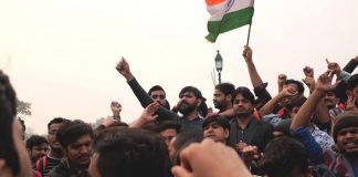 तीसरे रास्ते की तलाश