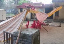 बलिया में प्रदर्शनकारी बिजली ठेका कर्मचारियों के साथ प्रशासन ने की मारपीट