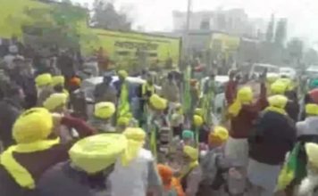 पंजाब में शराब फैक्ट्री का विरोध कर रहे किसानों पर लाठीचार्ज; 1100 किसानों पर केस