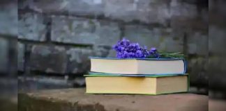 उस दिन मुझे पहली बार पान खाने, ज़ोरदार क़हक़हे लगाने और गपशप करने वाले अज़ीम अख़्तर की दूसरी शख्सियत से मिलने का मौक़ा मिला!