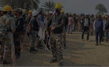 झारखंड में कोल प्रोजेक्ट का विरोध कर रहे आदिवासियों पर पुलिस ने किया लाठीचार्ज