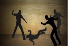 मंदिर में काम करने पर सवर्णों ने की दलित की पिटाई