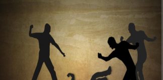 मंदिर में काम करने पर सवर्णों ने की दलित की पिटाई