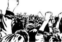 17 सूत्री माँगों को लेकर मनरेगा कर्मियों का प्रदर्शन