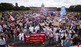 फ्रांस में चिकित्साकर्मी हड़ताल पर