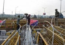 लोकतंत्र की तलाश में भटकता गणतंत्र