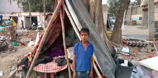 रेलवे द्वारा बेघर किए गए रांची के आदिवासी-दलित कई दिन से ठण्ड में खुले आसमान के नीचे