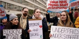 ब्रिटेन के 75 साल के इतिहास में नर्सों की सबसे बड़ी हड़ताल