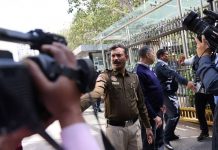 इंदिरा गांधी की तरह बीबीसी पर हाथ डालना मोदी को भी भारी पड़ेगा