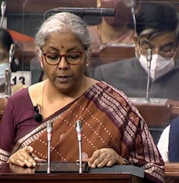 मोदी सरकार के अमृत काल की उपलब्धियों के दावे कितने सही?