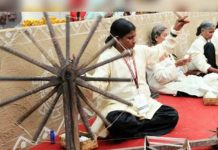 क्या खादी सत्याग्रह का समय आ गया है?