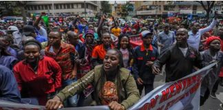 कीनिया में चीनी व्यापारियों के विरोध में स्थानीय कारोबारियों का प्रदर्शन