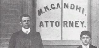 सत्य के प्रयोग बनाम असत्य के प्रयोग