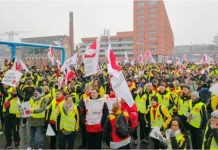 जर्मनी में वेतनवृद्धि के लिए हजारों परिवहन कर्मियों ने की हड़ताल