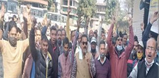 उत्तराखंड में विभिन्न माँगों को लेकर रोडवेज कर्मियों का प्रदर्शन