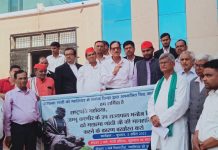 ग्वालियर के सजग नागरिकों ने जिलाधीश को सौंपा ज्ञापन : मनोज सिन्हा को बर्खास्त करने की मॉंग