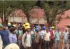 ठेका श्रमिक की मौत से आक्रोशित मेघाहातुबुरु खदान के मजदूरों ने किया आंदोलन