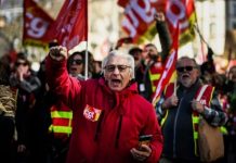 फ्रांस में एक बार फिर सफाईकर्मियों ने हड़ताल पर जाने का किया ऐलान