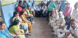 बीसीसीएल के गोपालीचक कोलियरी क्षेत्र में पेड़ काटने का विरोध