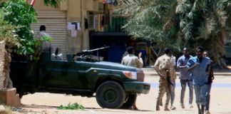 सूडान में फंसे भारतीय मजदूरों को जल्द निकालने की माँग