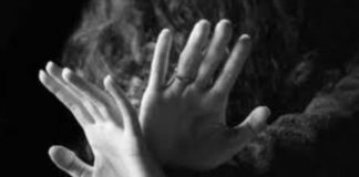 इंदौर में नाबालिग को निर्वस्त्र कर धार्मिक नारे लगाने को किया मजबूर