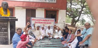 गांधी विद्या संस्थान पर अवैध कब्जे के खिलाफ उपवास-धरना, अदालती फैसला सर्व सेवा संघ के पक्ष में