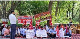 उत्तराखंड में विभिन्न माँगों को लेकर मजदूरों का धरना