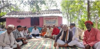 चिनकी बैराज के विरोध में आंदोलनरत किसानों ने जमीन के बदले जमीन की माँग की