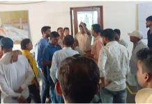 श्रमिकों की जबरन बर्खास्तगी के विरोध में हिताची मानेसर के मजदूरों का प्रदर्शन