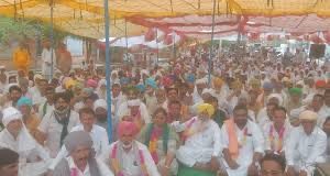 पानी की माँग को लेकर भाखड़ा के किसानों ने किया आंदोलन