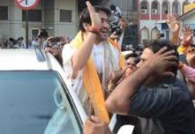 प्रोपेगेंडा की राजनीति के बाबा