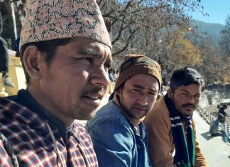 बुनियादी सुविधाओं से महरूम हैं भारत में नेपाली श्रमिक