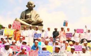 इतिहास पढ़ाने में पाकिस्तान की नकल