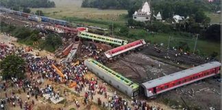 बालासोर रेल हादसे में फरिश्ता बनकर पहुँचे स्थानीय लोग