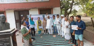 वाराणसी में सर्व सेवा संघ के परिसर में धरने को हुए 24 दिन; धरना जारी