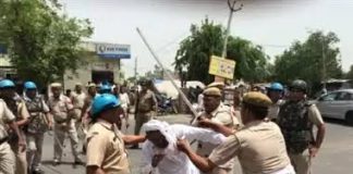 हरियाणा, ग्रेटर नोएडा व वाराणसी में किसानों पर पुलिसिया कहर; एसकेएम ने कहा, दमन से बाज आए सरकार