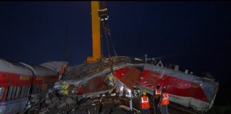 रेल पटरियों के रखरखाव और पैसे की कमी के चलते हो रहे ट्रेन हादसे : कैग रिपोर्ट