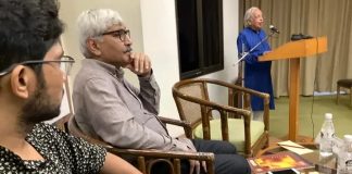 क्या लेखक को अपने समय में हस्तक्षेप नहीं करना चाहिए?