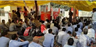 विभिन्न माँगों को लेकर बेलसोनिका के मजदूरों की भूख हड़ताल