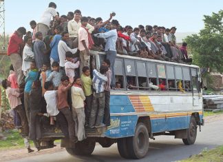 विशालतम जनसंख्या दायित्व ही नहीं, ताकत भी है