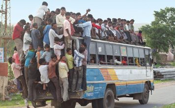 विशालतम जनसंख्या दायित्व ही नहीं, ताकत भी है